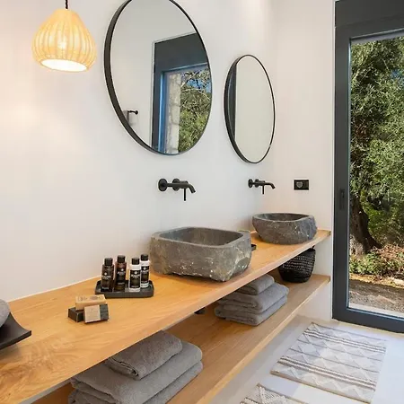 Nina S Summer House A Brand-new Seaview Sanctuary Vila *