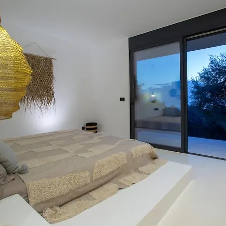 Nina S Summer House A Brand-new Seaview Sanctuary Vila *