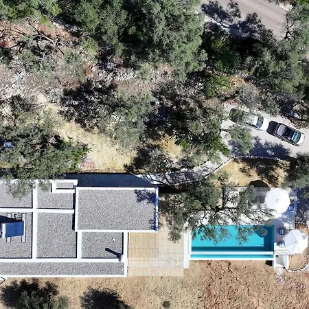 Nina S Summer House A Brand-new Seaview Sanctuary Vila